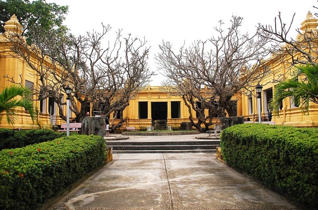 Các địa điểm du lịch "không bỏ xót" khi đến Đà Nẵng Bao-tang-cham-pa