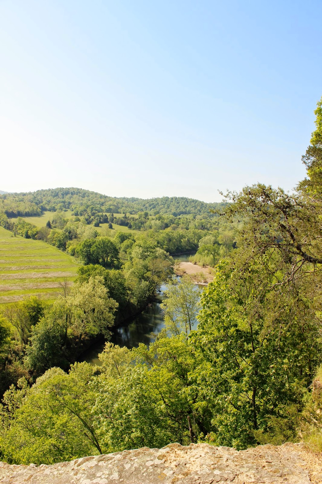 Beyond the Coastline Hiking Tennessee / Narrows of the Harpeth