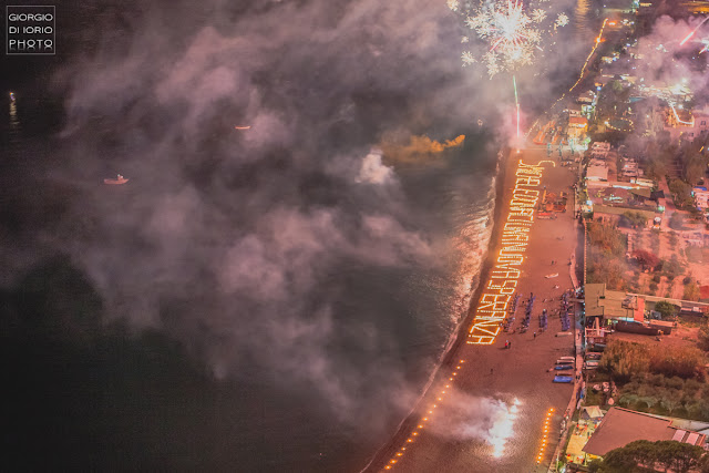 festa di San Michele a Sant'Angelo, Antiche tradizioni dell' Isola d' Ischia, foto fuochi d'artificio Ischia, Foto di Ischia, foto Ischia, processione via mare di San Michele,