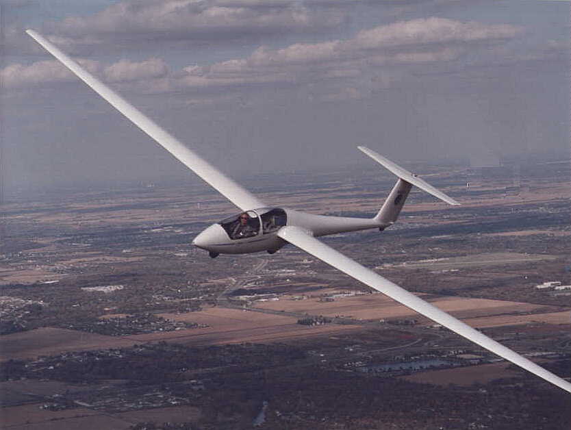 MEC&F Expert Engineers pilot dies in Minooka glider crash after