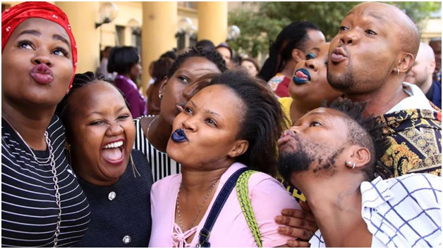 See how GAY couples in Kenya stormed High Court on Friday for the ruling on decriminalization of same sex unions (PHOTOs) 1 - See how GAY couples in Kenya stormed High Court on Friday for the ruling on decriminalization of same sex unions (PHOTOs)