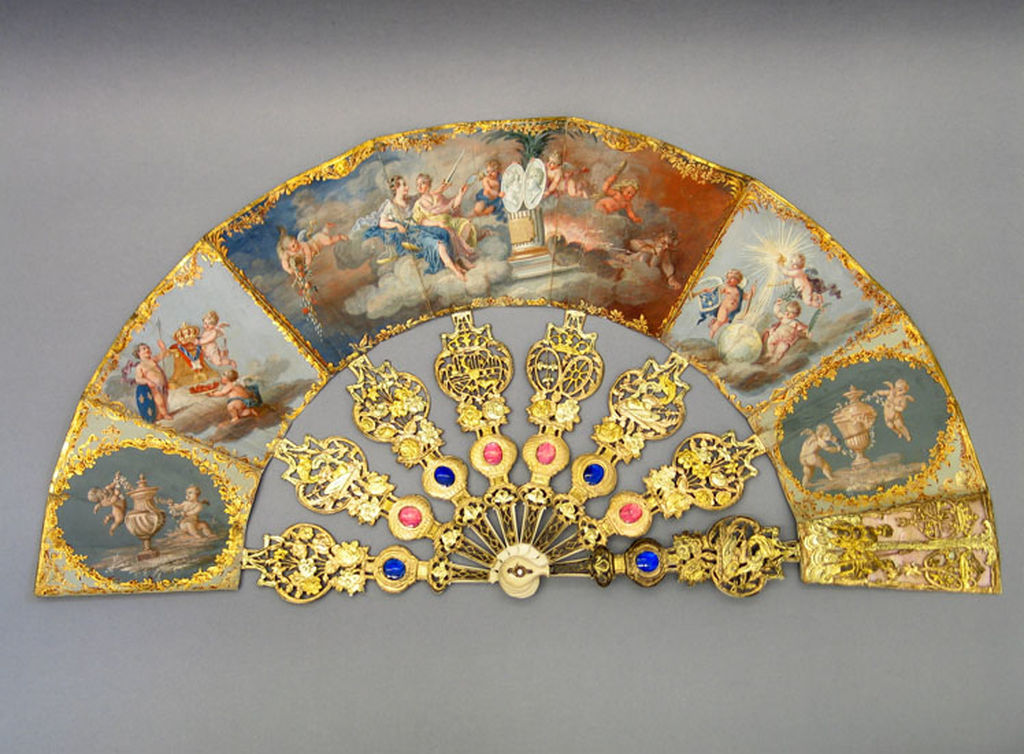 Résultat de recherche d'images pour "el abanico tradicional y bello"