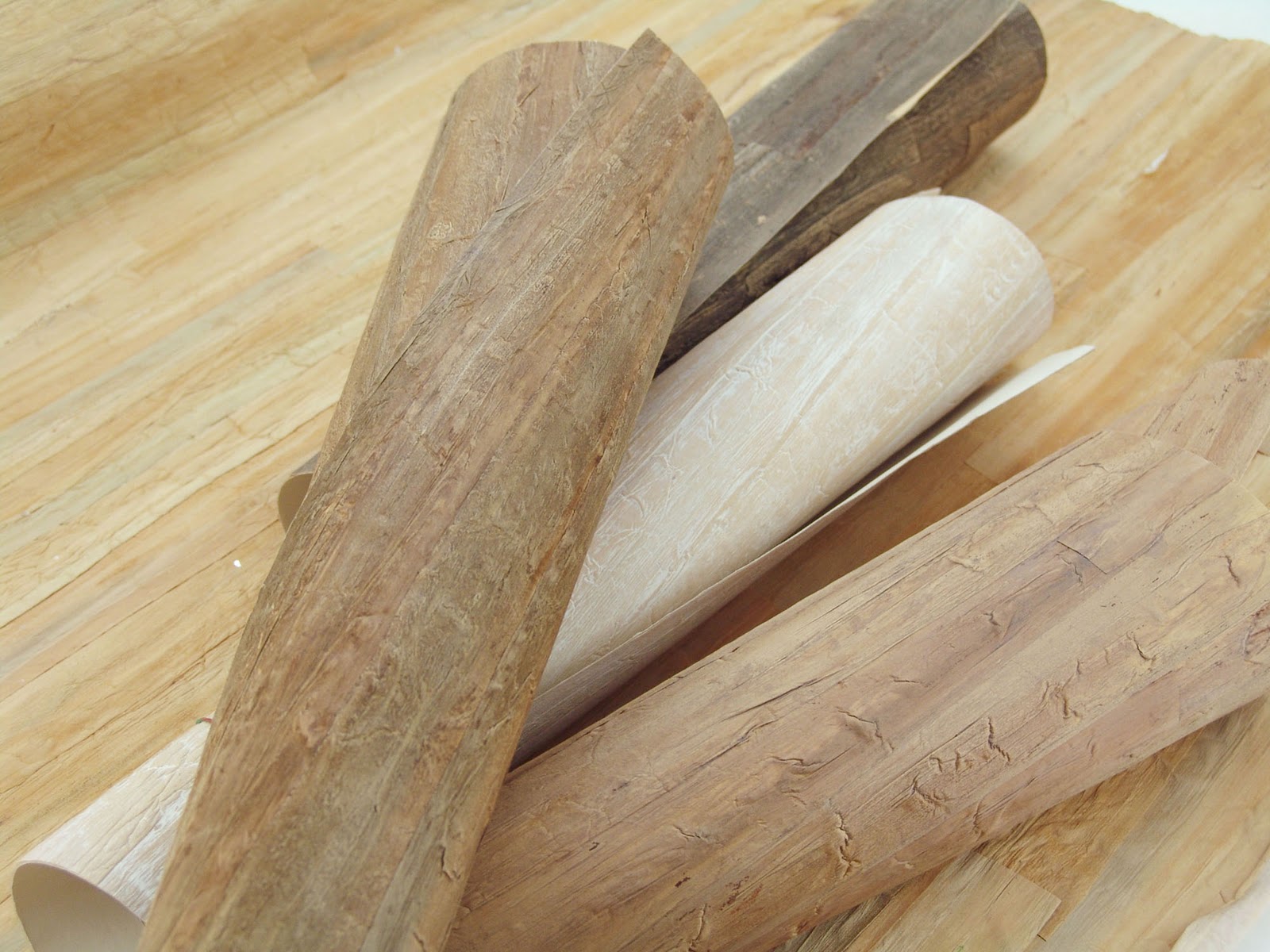 Wall Covering In the Raw Water Hyacinth Fibers for Durable Wall