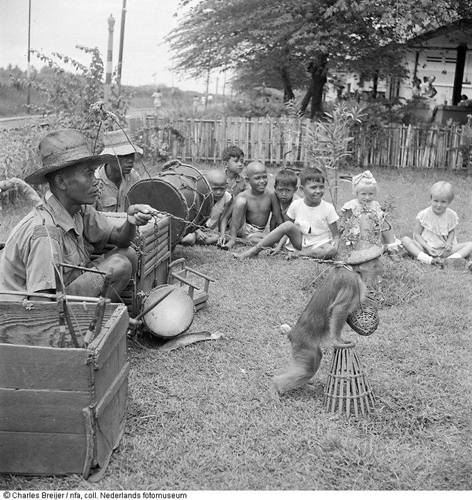 Mekar Jaya Bochary FOTO DJADOEL OENIK ( Jaman Hindia Belanda ) jpg (680x720)