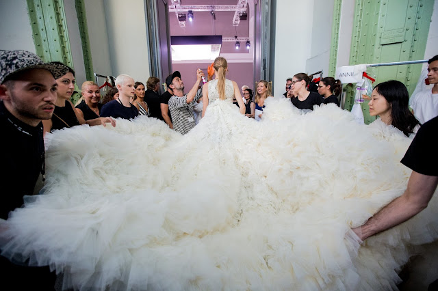 Giambattista Valli Fall 2015 Haute Couture - Paris Fashion Week - Backstage