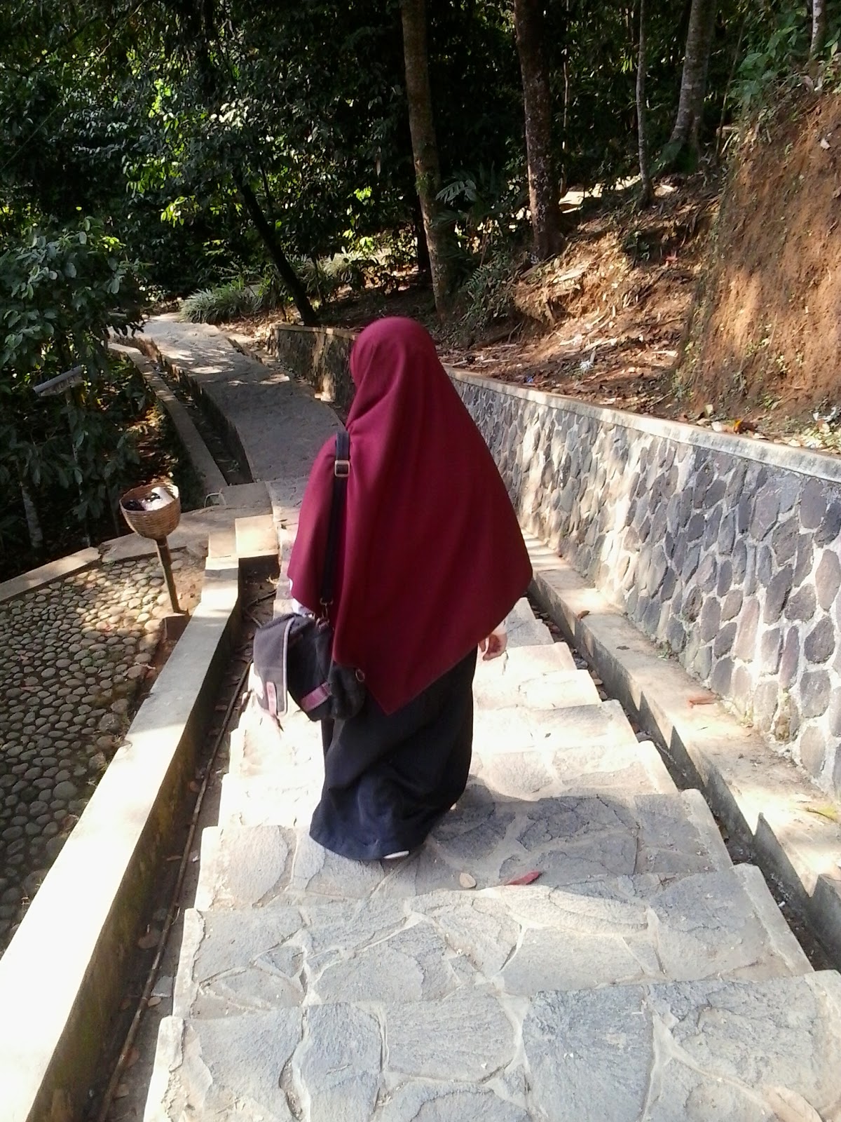 Tetap Anggun dengan Berpakaian Syar�i ~ Yuk Hijrah