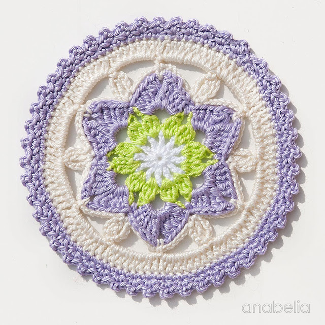 Daffodil crochet coasters pattern, by Anabelia Craft Design