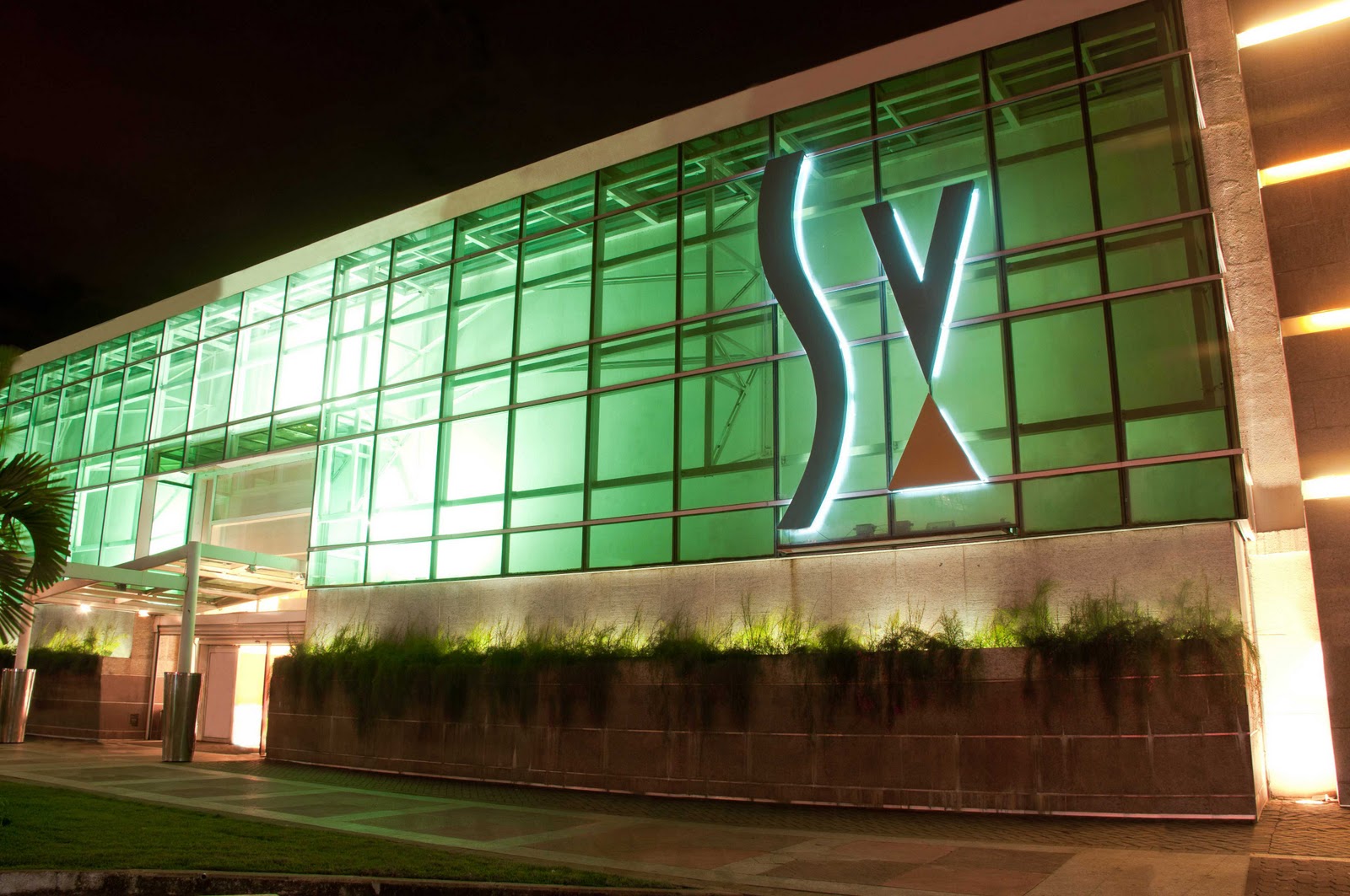 Notícias do Dia Shopping Vitória abre 52 vagas de emprego