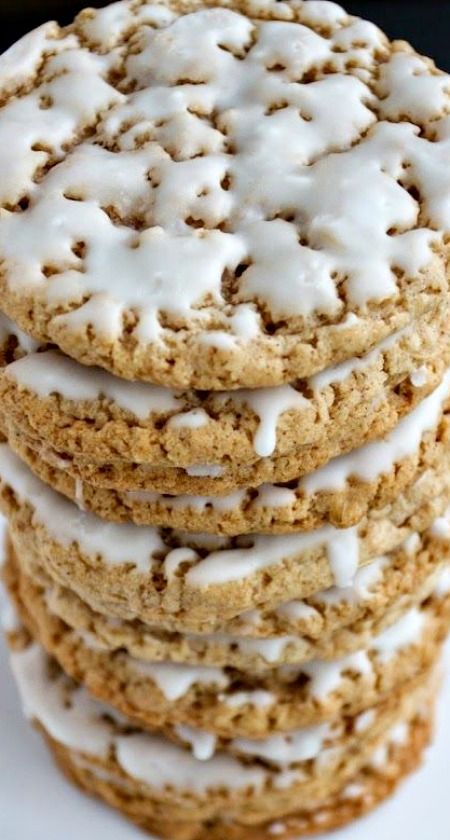 Old-Fashioned Iced Oatmeal Cookies #iced #oatmeal #cookies #cookierecipes Old-Fashioned Iced Oatmeal Cookies #iced #oatmeal #cookies #cookierecipes