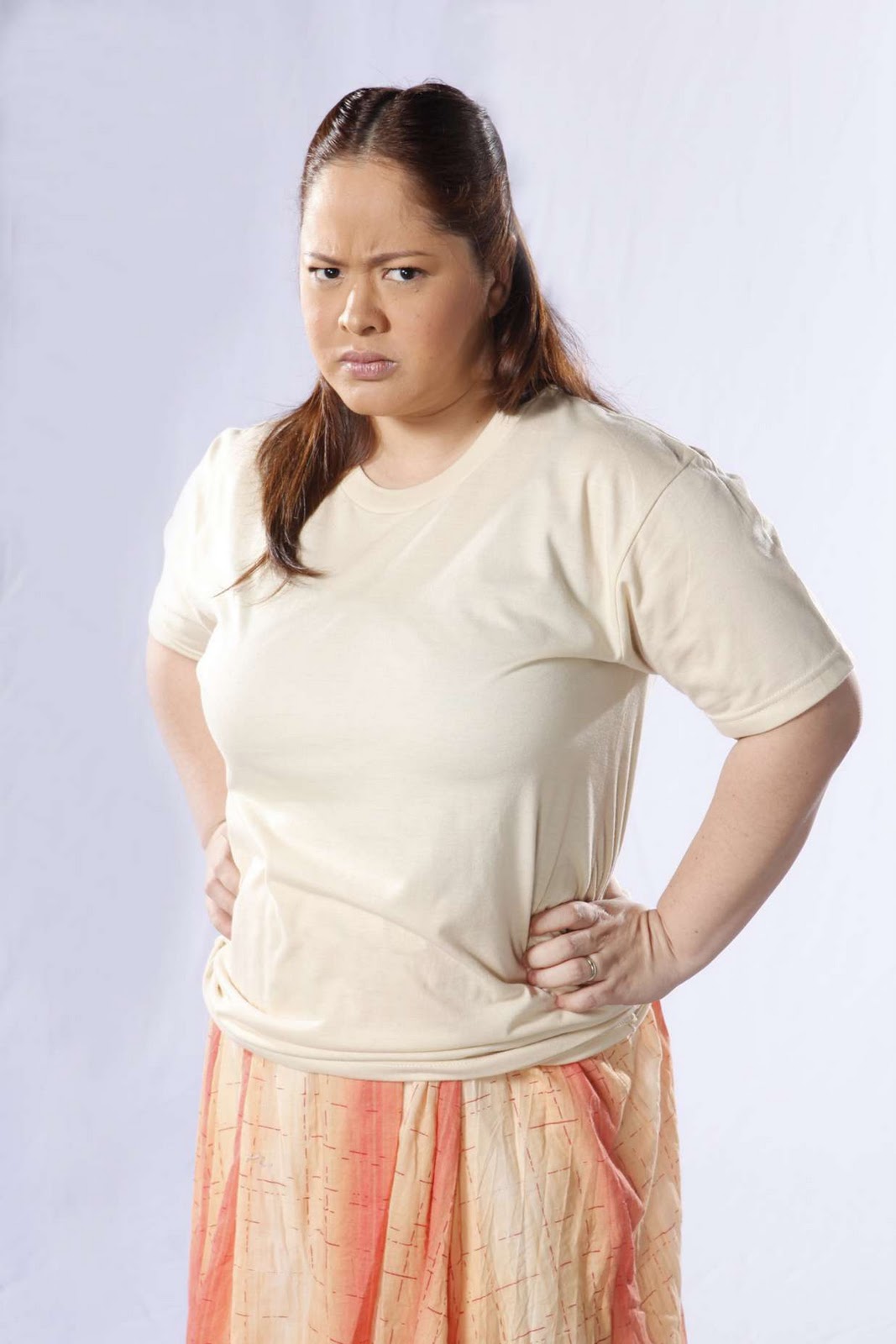 Manilyn Reynes (b. 1972) Manilyn Reynes (b. 1972)