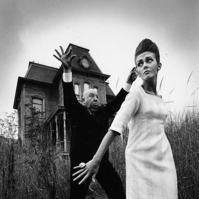 Photo: サスペンスの神さま アルフレッド・ヒッチコック監督と、モデルのイナ・バルケ （1962年撮影）