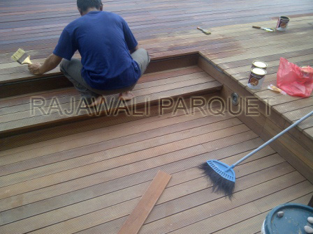 Decking Kayu