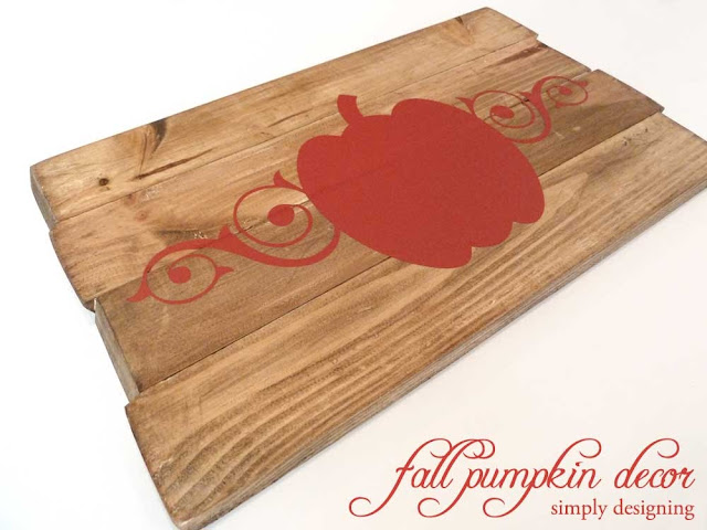 Fall Pumpkin Board (using @CabotStain 's new premium wood finish product!) | #fall #pumpkin #halloween #spon 