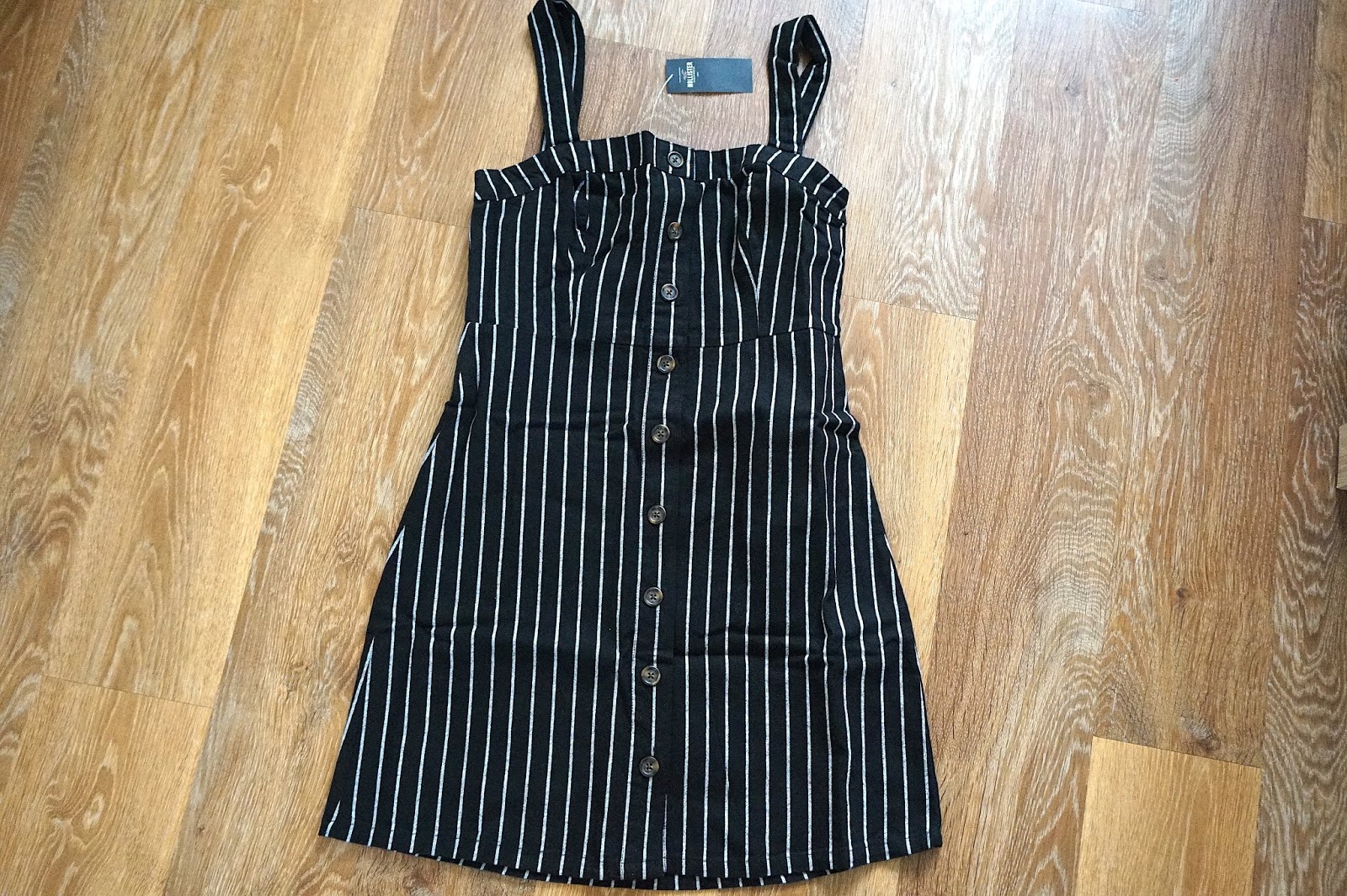 hollister pinafore
