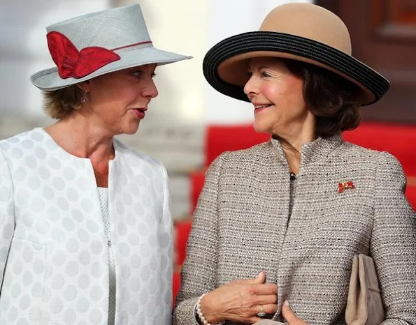 Queen Silvia, German president Joachim Gauck and his partner Daniela Schadt style dress new season dresses matchesfashion, women's designer day dresses