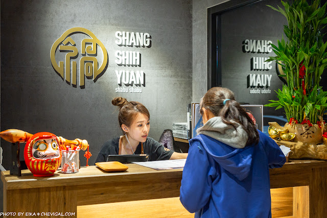 台中海線火鍋新選擇！尚石苑石頭火鍋食材新鮮還免服務費，人潮滿滿趕緊先來卡位！