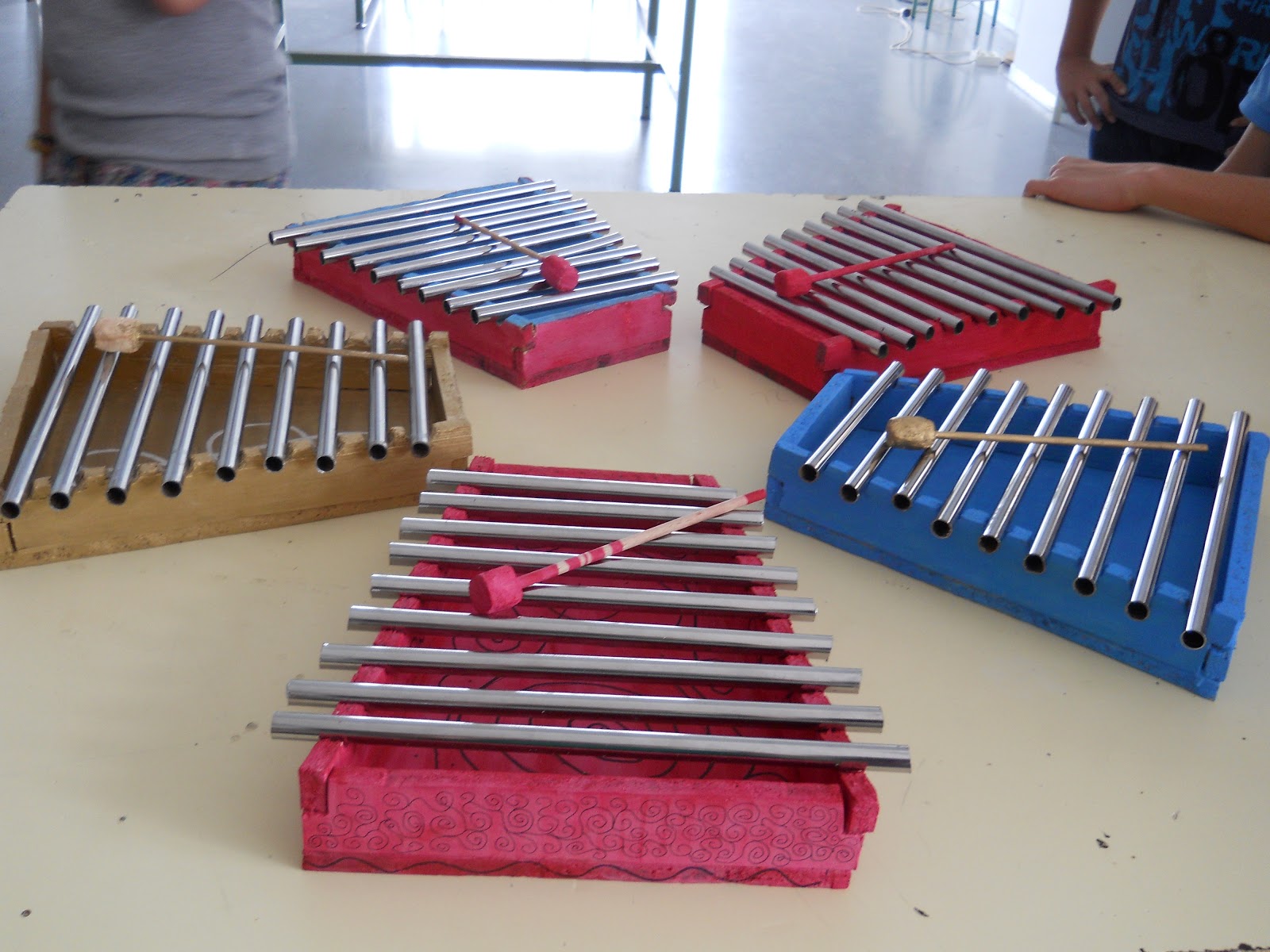 Aréjulaproyectos 201112 Cajón flamenco, xilófono y coche de choque