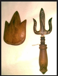 Senjata Tradisional Tombak Trisula Palembang Sumatera Selatan