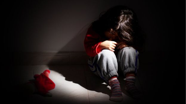 Resultado de imagem para Menina de 9 anos acusa o avô de estupro