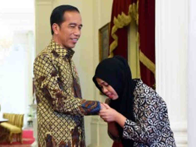 Terima Siti Aisyah di Istana Negara, Jokowi Nilai Ini Upaya Hukum Pemerintah Terima Siti Aisyah di Istana Negara, Jokowi Nilai Ini Upaya Hukum Pemerintah