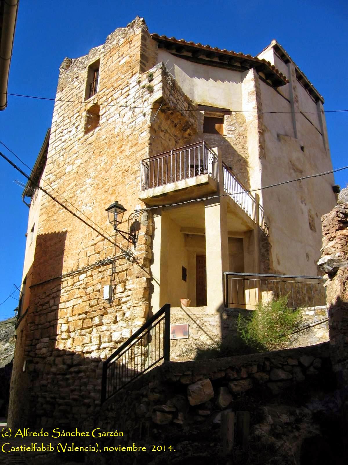 torreta-castielfabib-murallas-villa