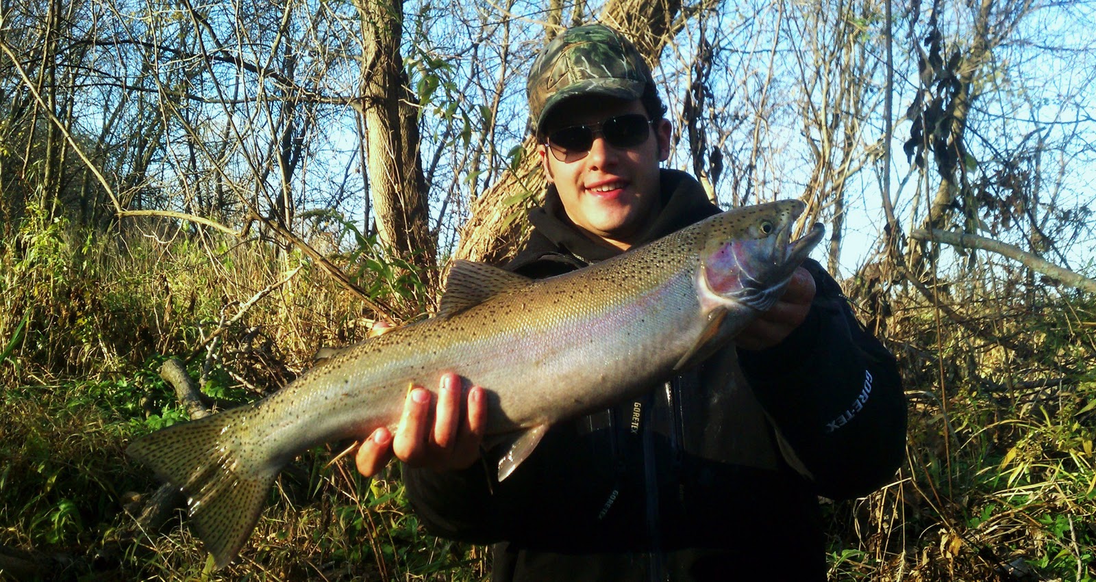 Illinois Wisconsin Fishing pike river steelhead and cohos
