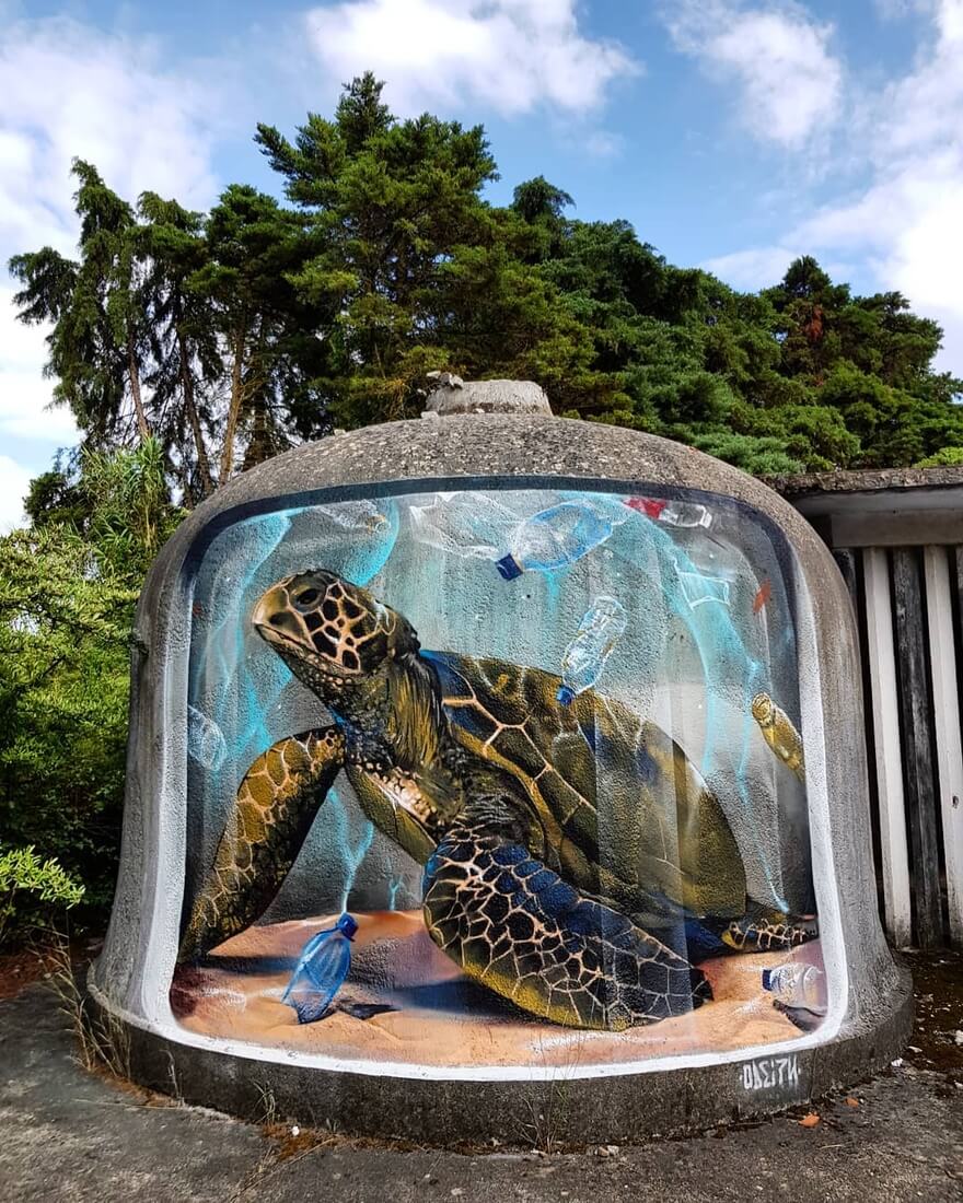 05-Turtle-and-Plastic-Odeith-Urban-Sites-Beautified-with-Street-Art-www-designstack-co