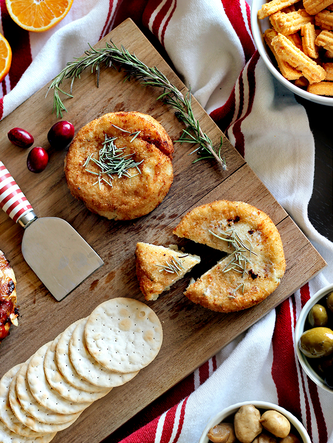 A Beautiful (and Incredibly Easy) Holiday Snack Spread