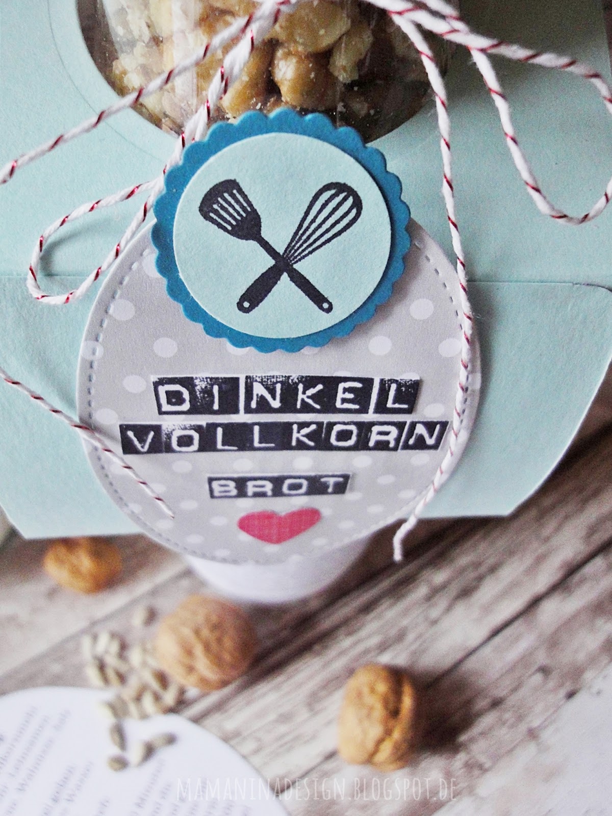Ein Brot In Der Flasche Diy Anleitung Fur Ein Angehangtes Etikett Brot Etiketten Basteln Flaschen