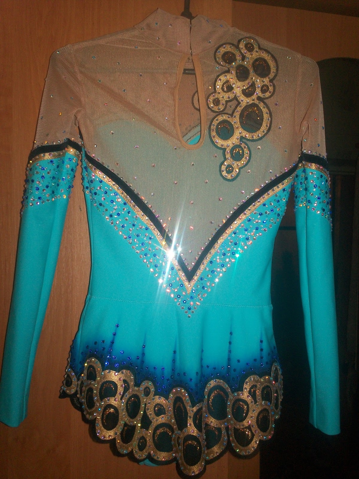 образец бейджика для школы