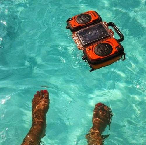 Τρέλες στην πισίνα