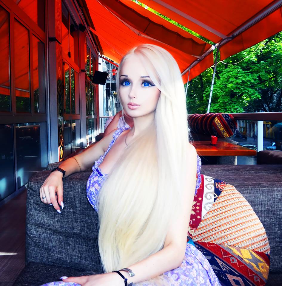 Pin Up What Is That Not Retro But About Women`s Beauty Valeria Lukyanova