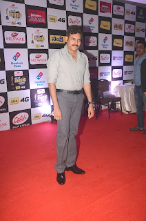 pawan kalyan at mirchi music awards pawan kalyan at mirchi music awards