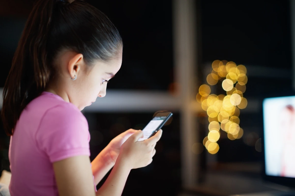 Kids Cell Phone Use Survey 2019 – Truth about Kids and Smart Devices