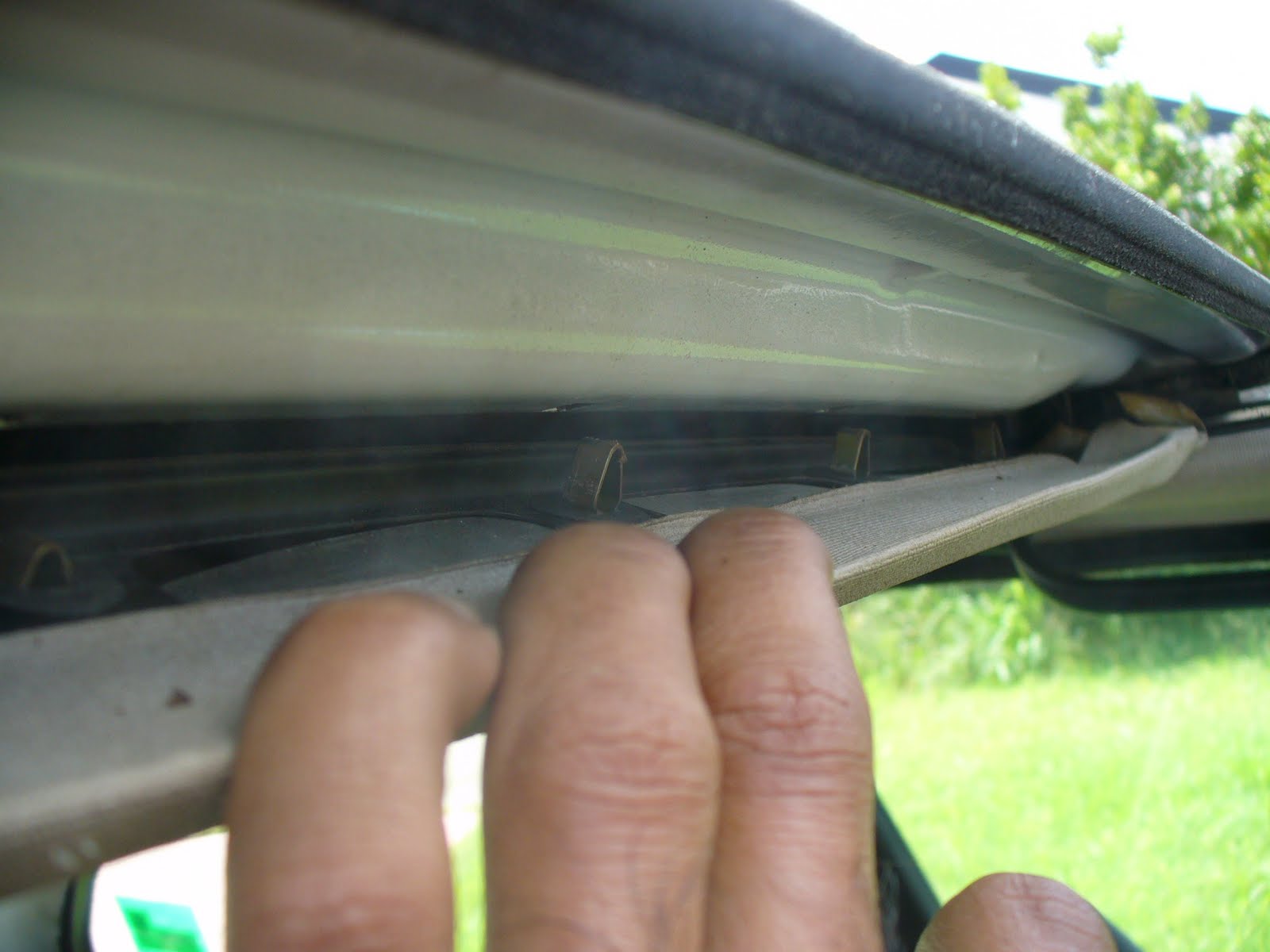 How to remove a bmw sunroof liner #5