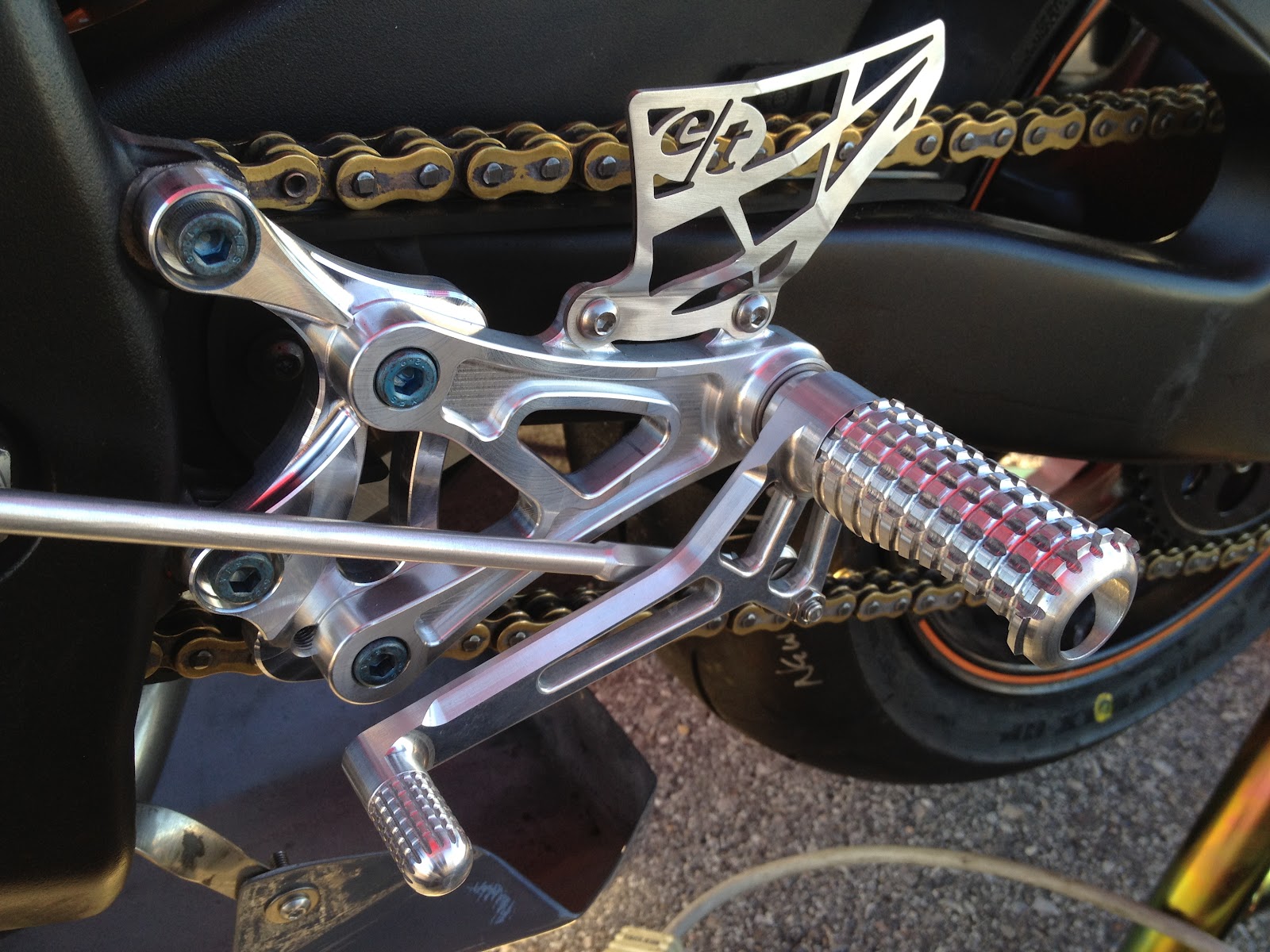 evol blog. ETX Rearsets for R6 First Race Weekend.
