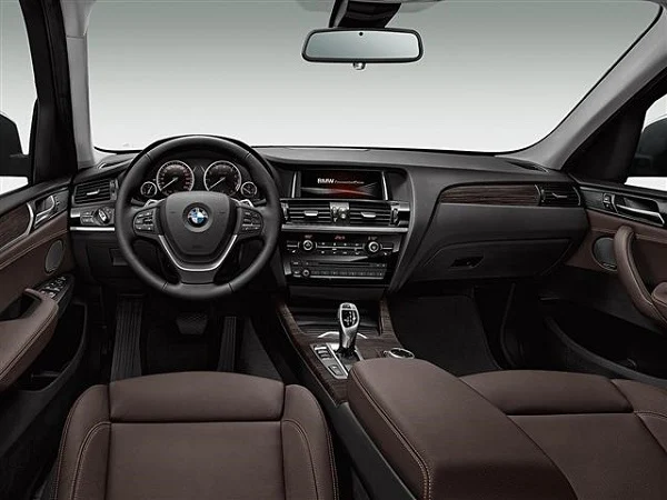 BMW X3 LCi interior