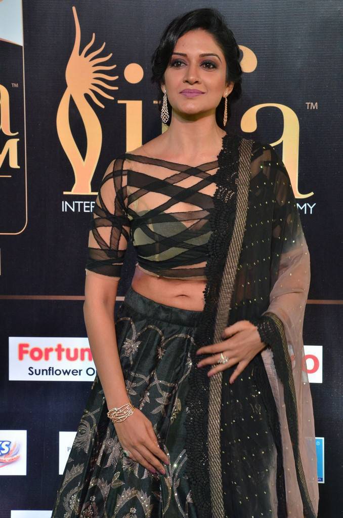 Malayalam Actress Vimala Raman At IIFA Awards 2017 In Green Dress