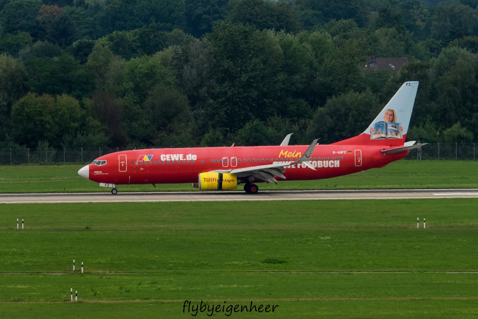 Flugzeuge D Ahfz Boeing 37 8k5 W 38 Tui Rewe Fotobuch Dusseldorf