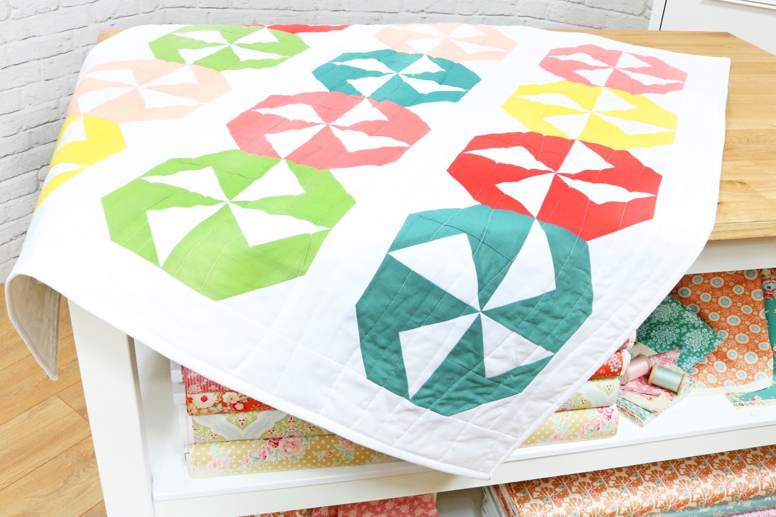pinwheels Make Baby Quilts / CHARM ABOUT YOU