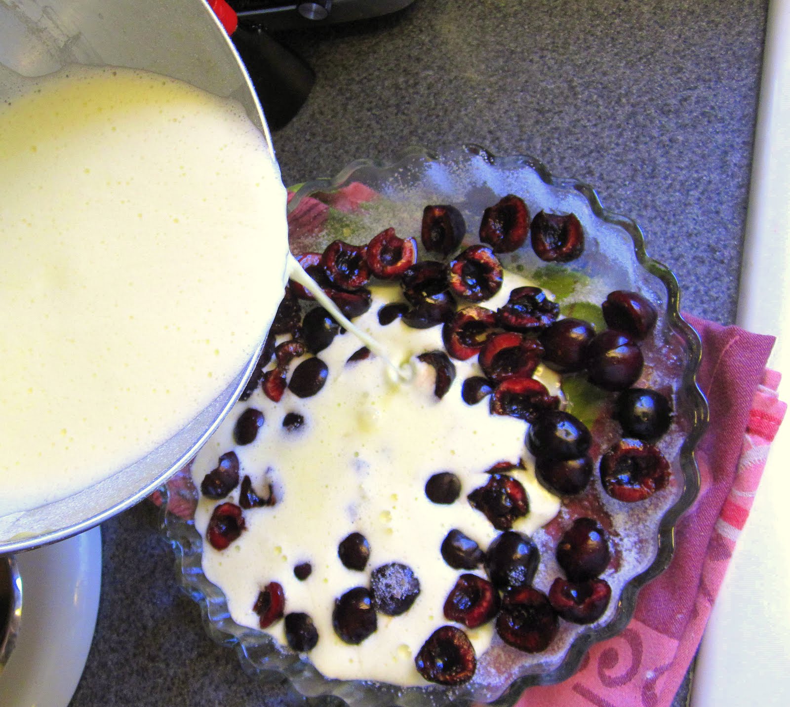 Daily*Dishin: SimpleFrench Cherry Clafouti