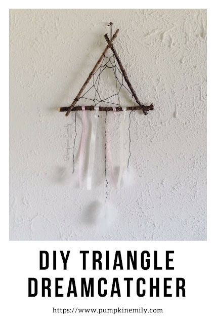 DIY Triangle Dreamcatcher