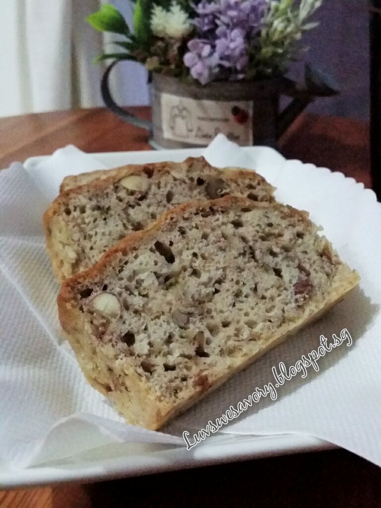 Luvswesavory Banana Bread with MapleCinnamon Applesauce