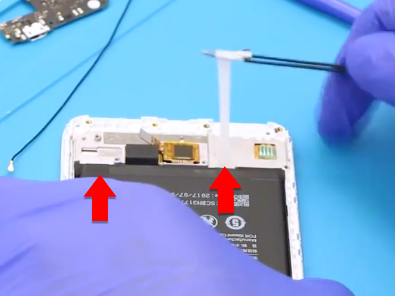 Cara Membuka Casing Belakang dan Mengganti Baterai Xiaomi