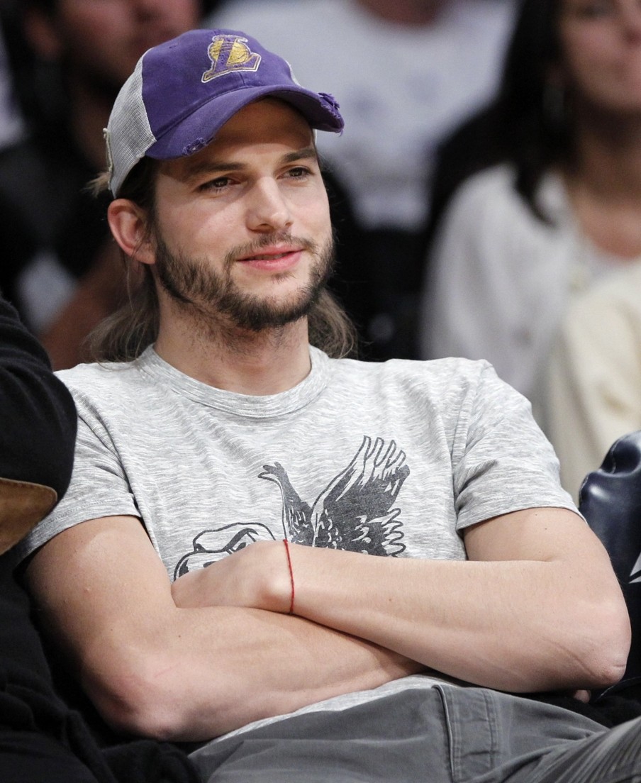 Hollywood Ashton Kutcher Profile, Pictures, Images And Wallpapers