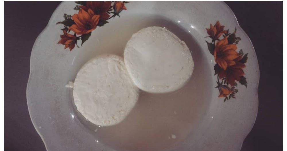 Dali Ni Horbo cheese in traditional Batak setting