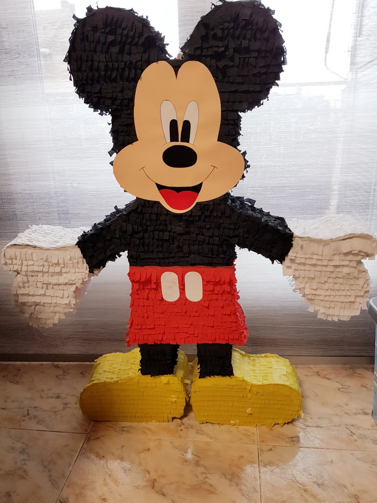 Tutorial Pinata Mickey Mouse Pinatas De Minnie Mouse Manualidades Images