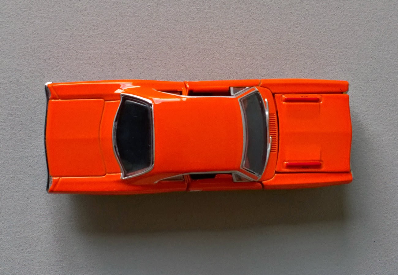 Sixty Four Ever Diecast: 1969 Plymouth Road Runner 383 by M2 Machines