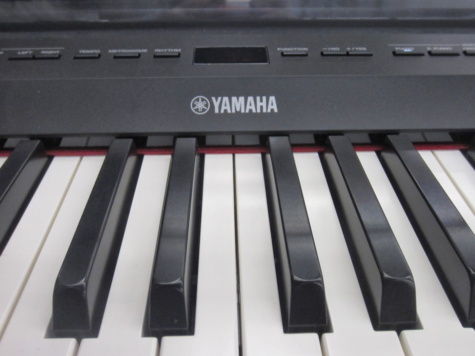 AZ PIANO REVIEWS!: REVIEW - Yamaha P255 Digital Piano - Recommended