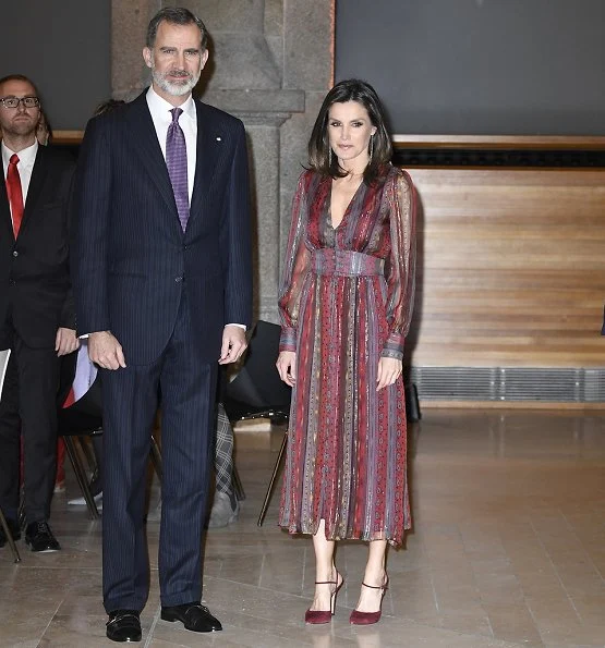 Queen Letizia wore Intropia Lurex details silk midi dress and LODI burgundy suede ankle strap pumps